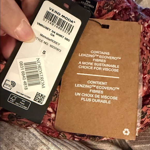 Vero Moda Floral Button-Up Blouse - Picture 5 of 6